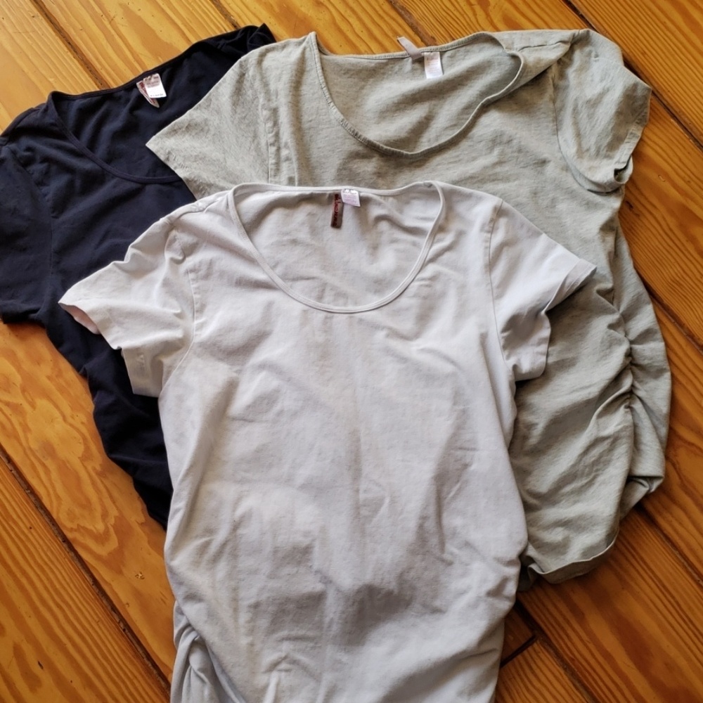 Lot of 3 maternity tees XL
